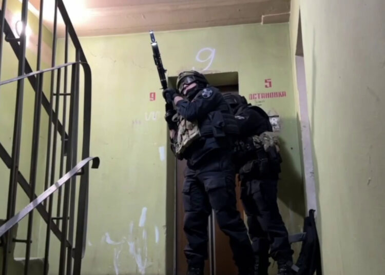 Задержанный мурманский стрелок оказался связан с Украиной