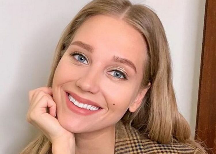 Срывала съемки: Кристину Асмус со скандалом выгнали из сериала «Склиф»