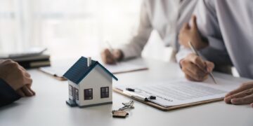 Подсчитано, сколько нужно зарабатывать в городах РФ для одобрения ипотеки в 2025 году