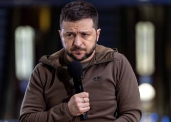 Упертость нежелающего мира Зеленского сорвала переговоры в Лондоне