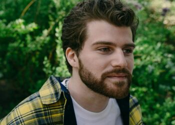 24-летний сын Тины Канделаки рассказал об отношении матери к его новой возлюбленной