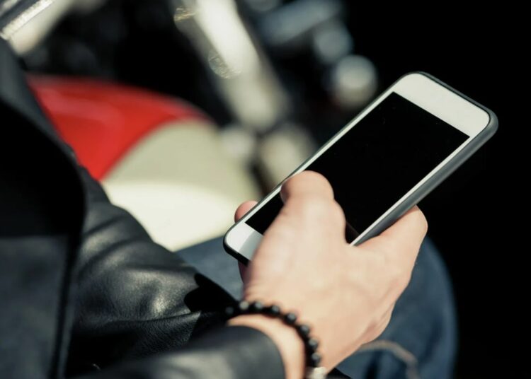 Россиянам объяснили, почему 7 и 9 мая Москва останется без мобильного интернета