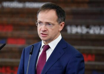 Какими словами Мединский резюмировал завершившийся день переговоров в Стамбуле