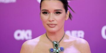 Телеведущая Ксения Бородина решилась на третий брак. Фото пары