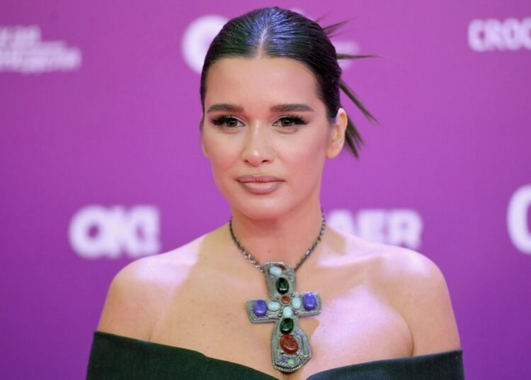 Телеведущая Ксения Бородина решилась на третий брак. Фото пары