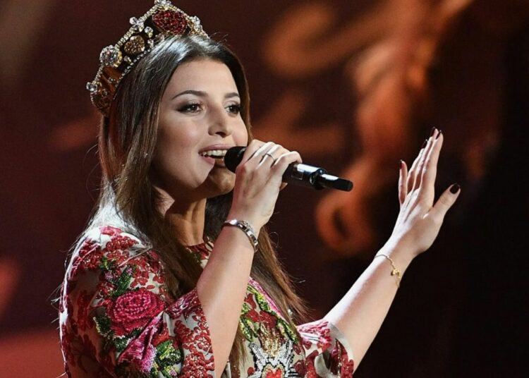 Певица Жасмин сообщила о скором пополнении в семье