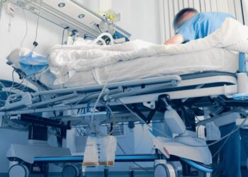 Мужчина рассказал о видениях во время комы после пересадки лица другого человека