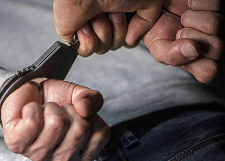 Неадекват под наркотиками швырнул ребенка об пол в аэропорту Шереметьево