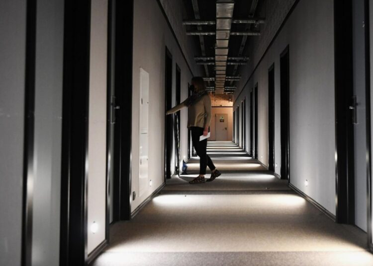 Не пейте из этого: сотрудница отеля рассказала правду об уборке номеров