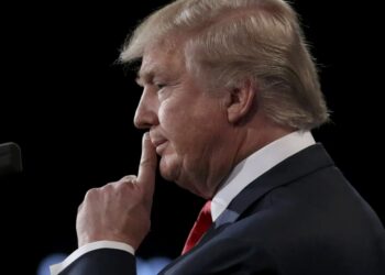 СМИ Запада: Трамп изменил тон в отношении Москвы и Киева