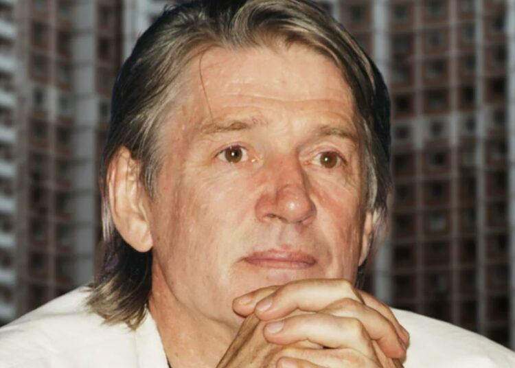 Дочь умершего 17 лет назад Александра Абдулова начала встречаться с мужчиной почти вдвое старше