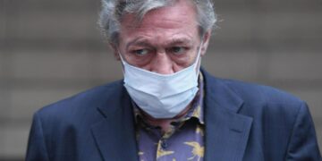 Михаил Ефремов развелся с женой спустя 23 года ради молодой актрисы