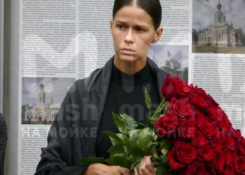На похороны неотпетого Старовойта приехала не только его молодая любовница, но и бывшая жена с детьми. Видео