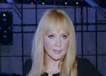 Алла Пугачева рассказала о начавшемся треморе рук