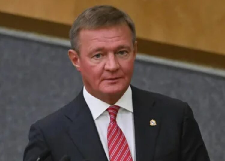 СМИ выяснили главного выгодополучателя от романа экс-министра Старовойта с молодой студенткой