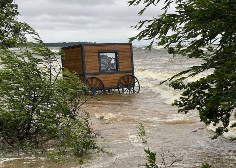 Такого северная столица не видела больше 150 лет: кадры последствий наводнения в Санкт-Петербурге