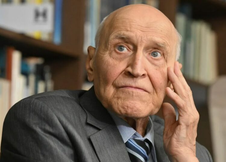 Больного Николая Дроздова бросили родные дочери