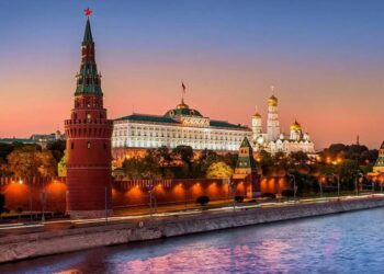 Кремль: возможность встречи Путина с Зеленским не исключена полностью