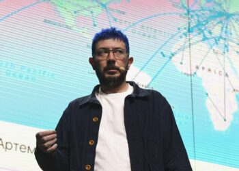 У дизайнера Артемия Лебедева родился одиннадцатый ребенок