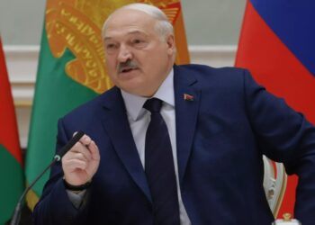 Президент Белоруссии Лукашенко рассказал, как ему пришлось остаться у власти