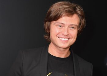 “Привык, что его облизывают”: Прохор Шаляпин довел до слез новоиспеченную супругу