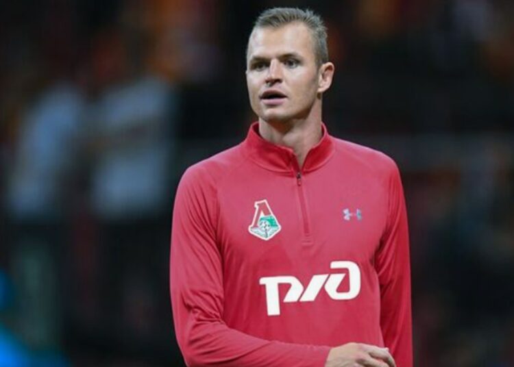 Чисто деловая встреча: футболист Тарасов оправдался за флирт с моделями