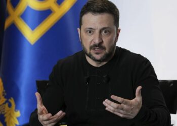 СМИ Запада: Зеленский уже готов обсуждать с Путиным территориальные уступки