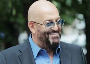 Уроженец Москвы Михаил Шуфутинский получил первый паспорт гражданина России