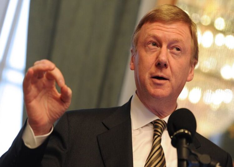 Россияне продолжают платить огромную пенсию уехавшему из РФ Чубайсу