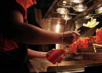 McDonald’s теперь «спасает» украинцев от отправки на фронт, но не бесплатно