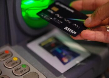 В стране постсоветского пространства начнут принимать карты из России