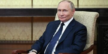 Ждем в Москве: Путин пригласил Зеленского на переговоры