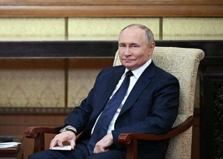 Ждем в Москве: Путин пригласил Зеленского на переговоры