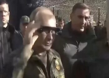 Путин примерил российские военные очки «Стрекоза»