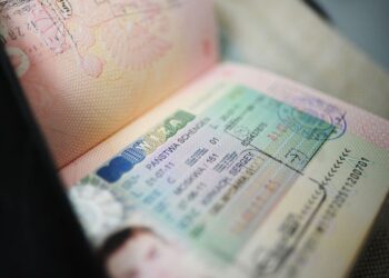 Пять стран ЕС хотят россиян-туристов и не согласны с запретом выдачи виз