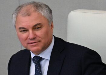 В Госдуме предложили запретить чиновникам отдыхать за границей