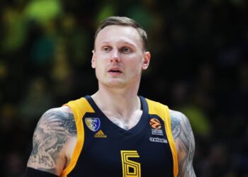 Не получившие ни копейки от Седоковой родные поставили дорогой памятник Янису Тимме