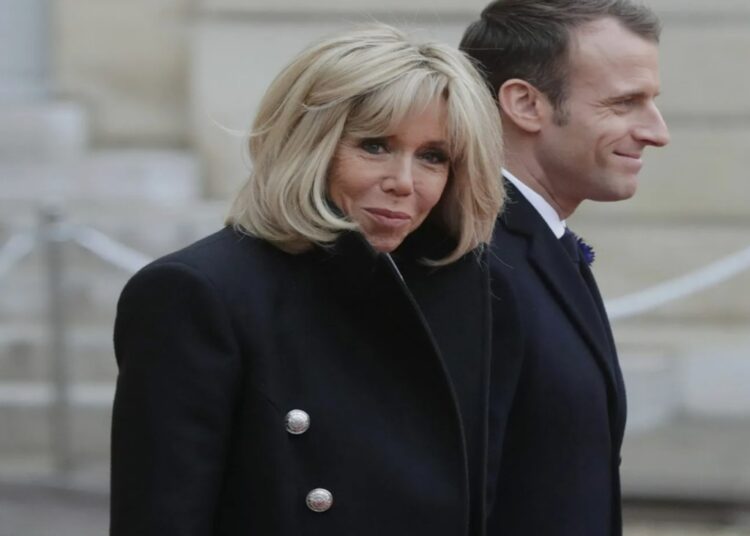 Дочь Брижит Макрон раскрыла причину смены внешности матери, которую считают мужчиной