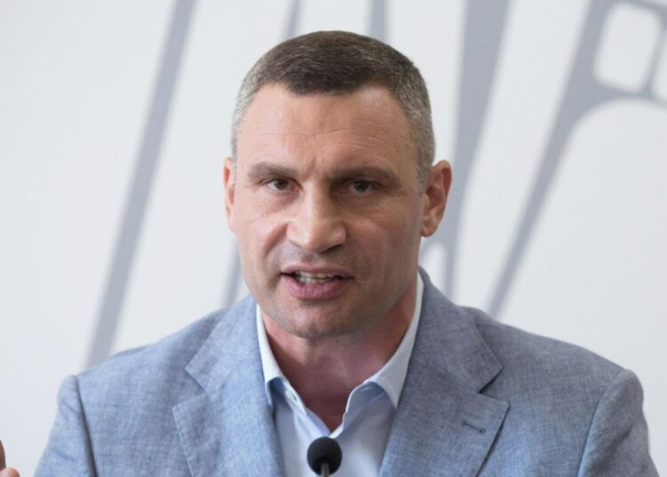 Зима близко: Виталий Кличко обратился к мерзнущим киевлянам