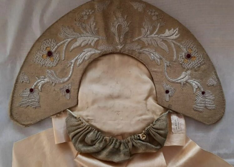 Кокошники в Госдуме? Путин прокомментировал русские наряды в правительстве