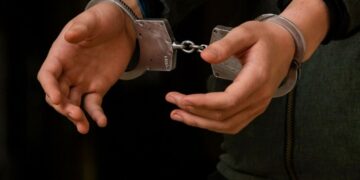 Жуткие подробности убийства сыном матери в Екатеринбурге: почему легко отрезал голову