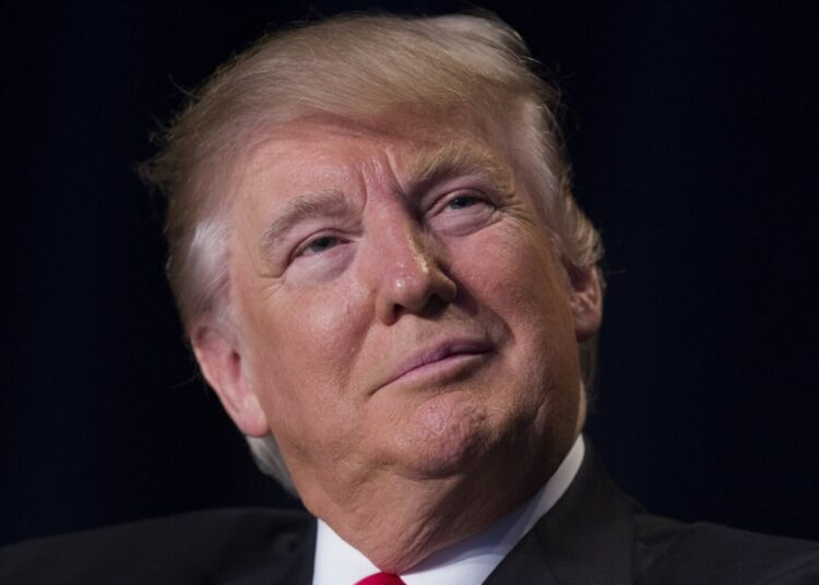 СМИ назвали имя человека из Москвы, который дает советы Трампу