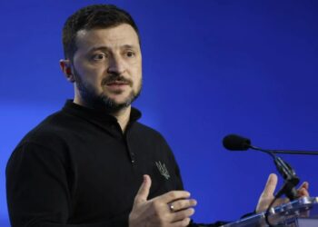 Цифра дьявола: мир узнал размер зарплаты Зеленского