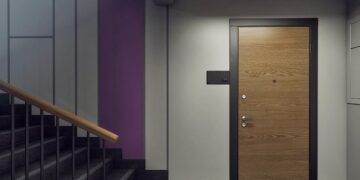 Штраф за входную дверь: за что его могут назначить