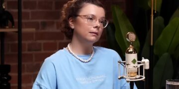 Жена Петросяна отреагировала на слова о своем «бабушкином гардеробе»