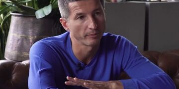 «Надеюсь справиться с болезнью»: онкобольной Евгений Алдонин впервые вышел на связь из немецкой клиники