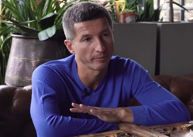 «Надеюсь справиться с болезнью»: онкобольной Евгений Алдонин впервые вышел на связь из немецкой клиники