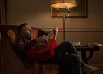 Шнуров протрезвел и прошелся по Лепсу: фанаты спорят, кто из них «чистый»