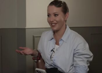 «Спасибо за твою уникальность»: Богомолов организовал для Собчак день рождения с колье за 16,5 млн рублей