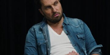 Автор хита «Зацепила» отказался выступать в зоне СВО на фоне критики патриотов